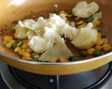 A picture of step 2 of "Rava Kachori".