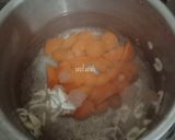 Foto langkah ke 1 dari resep Sop bihun.