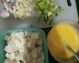 Foto langkah ke 1 dari resep Oseng Tahu Telur.