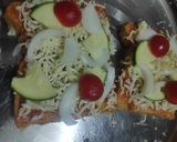A picture of step 2 of Pizza toast.