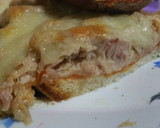 Foto del paso 7 de la receta: Tostadas de pan payés, de jamón york, atún y queso 😋🍽