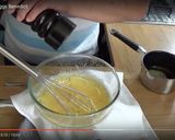 A picture of step 4 of Eggs Benedict.