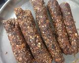 खजूर चॉकलेट रोल (Khajur chocolate roll recipe in marathi) रेसिपी स्टेप 2 फोटो