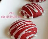 A picture of step 9 of Red Velvet Cookies with glace icing.