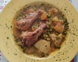 Foto del paso 6 de la receta: Costillas adobadas guisadas con patatas, guisantes y zanahorias