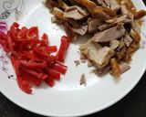 A picture of step 3 of Pickled Cabbage & Shredded Duck Vermicelli雪菜鴨絲湯米.