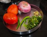 A picture of step 2 of Chikpeas Curry.