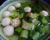 Hình bước làm 3 của món Canh cải thìa cá viên