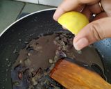 A picture of step 6 of Znoud-el-sit with creamy choco hummus filling and red grape sauce.