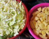 पत्ता गोभी और आलू की सब्जी (Patta gobhi aur aloo ki sabzi recipe in Hindi) रेसिपी चरण 1 फोटो