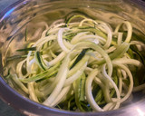 Foto del paso 1 de la receta: Sesame zoodles