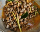 Foto langkah ke 4 dari resep Kerang Darah Pedas (Blood Clam Spicy Sauce).