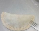 A picture of step 6 of Chicken meat pie.