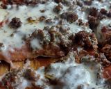Foto del paso 7 de la receta: Pizza 🍕🍕con bordes relleno 🧀 y salsa de carne picada