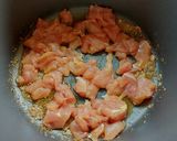 Foto del paso 3 de la receta: Corbatas con pollo en salsa de jitomate
