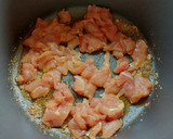 Foto del paso 3 de la receta: Corbatas con pollo en salsa de jitomate