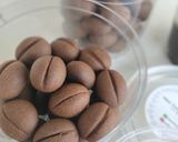 Foto langkah ke 7 dari resep Simple Coffee Bean Cookies / kukis biji kopi.