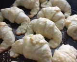 Foto del paso 12 de la receta: Medialunas de Manteca con Empaste