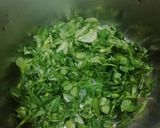 A picture of step 1 of Spicy Methi Pakore.