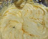 Foto langkah ke 2 dari resep Almond Choco Cookies.