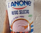 Foto del paso 2 de la receta: Paletas de yogurt