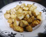 A picture of step 1 of Chicken menchurian.