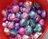 A picture of step 2 of Mixed dryfruit chocalate.