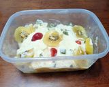 Foto langkah ke 4 dari resep Simple fruit salad.