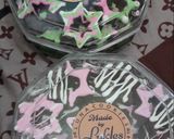 Foto langkah ke 7 dari resep Choco cookies icing #berburucelemekemas #resolusi2019.