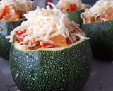 Foto del paso 3 de la receta: Calabacines rellenos de verdura y atún