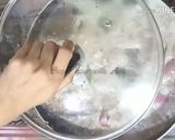 A picture of step 1 of Beef yakhni palao.