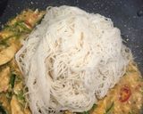 Gambar langkah 6 resipi Bihun Goreng Kampung.
