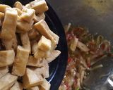 Foto langkah ke 5 dari resep Onion Chicken with Tofu.