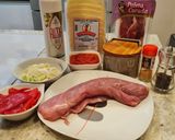 Foto del paso 1 de la receta Solomillo de cerdo relleno de jamón y queso con salsa de piquillos