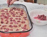 Márványos, meggyes piskóta recept fázis 4 fotója
