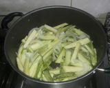 Foto del paso 4 de la receta: Verduras salteadas con galletitas de salvado y queso