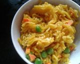 A picture of step 4 of Maggi stuffed idli.