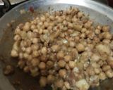 A picture of step 5 of Street Style Chana chaat.