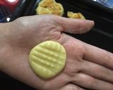 Foto langkah ke 5 dari resep Corn Flakes Cookies.