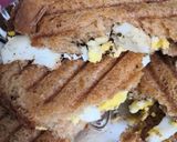 A picture of step 5 of Boiled egg sandwhich.