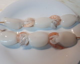 Foto del paso 2 de la receta: Brocheta de choco y langostinos