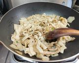A picture of step 5 of Stir-Fried Meinong Rice Noodles (Easy Recipe).