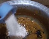 A picture of step 1 of Instant daleem with oats.