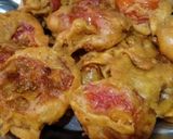 A picture of step 3 of Tomato bhajiya.