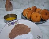 Foto langkah ke 9 dari resep 🍩 Donat empuk topping coklat bubuk.