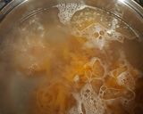 Foto del paso 5 de la receta: Sopa de pollo con tallarines y crema de pollo Maggi