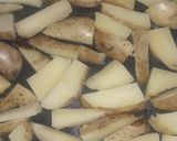 Foto del paso 2 de la receta: Pollo al horno y papas al horno con queso 😊