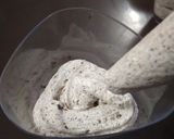 A picture of step 4 of Oreo Mousse Shots.