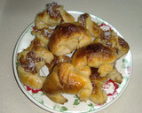 Foto del paso 10 de la receta: Medialunas de manteca 🥐 😋