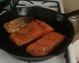 Foto del paso 2 de la receta: Salmón a las hierbas finas con guarnición de verdura campesina